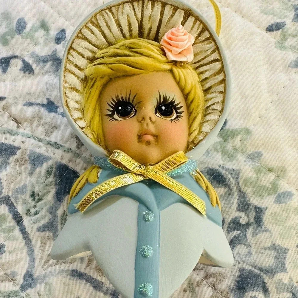 Victorian Ceramic Vintage Christmas Lady rare unique cottagecore shabbychic